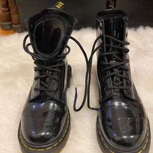 1460 Woman’s Patent Leather Dr.Martens boots